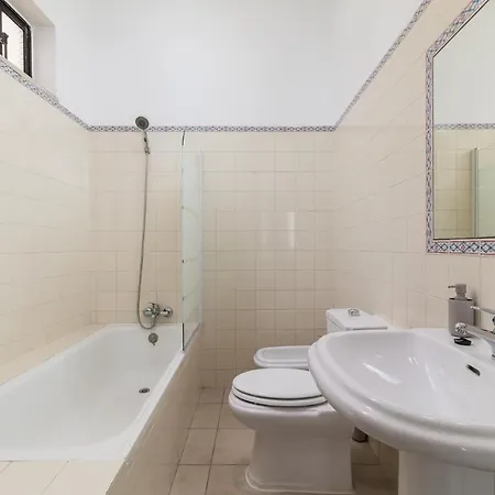 度假居 Modern Family Townhouse In Quarteira, Algarve